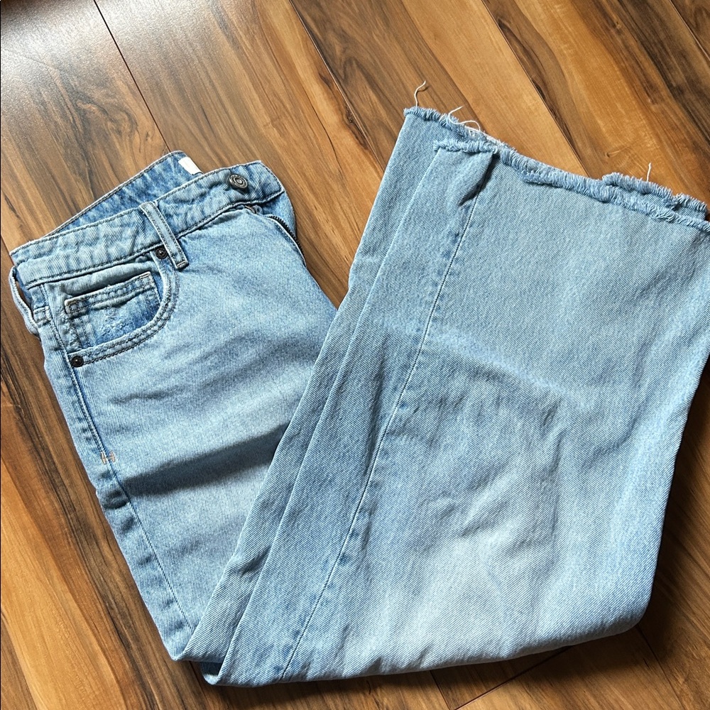 Hidden High Waist Raw Hem Crop Wide Leg Jeans - 25 - Picture 5 of 7
